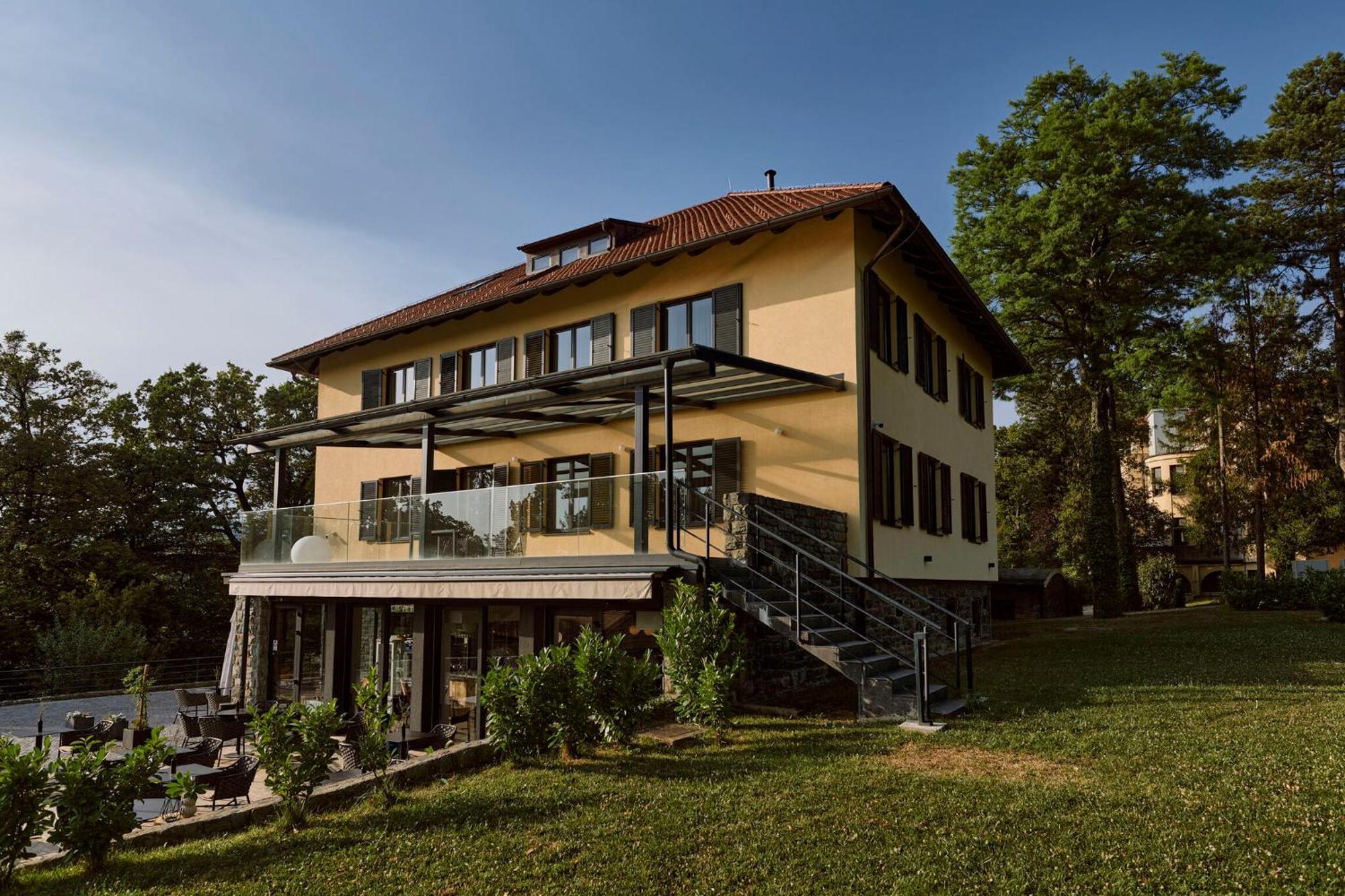 Republika 4* Zagreb